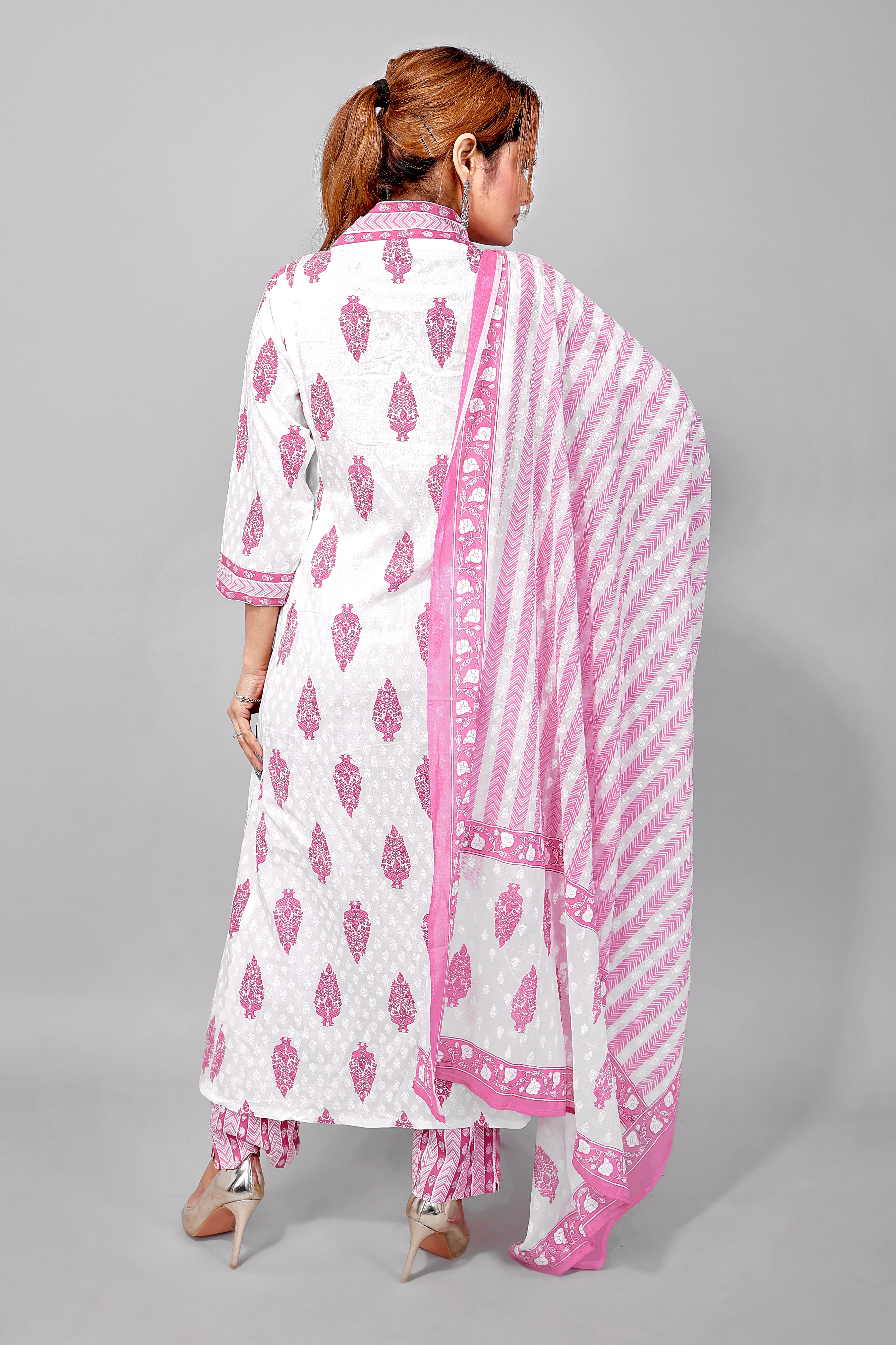 Light Pink Elegant Kurti Set