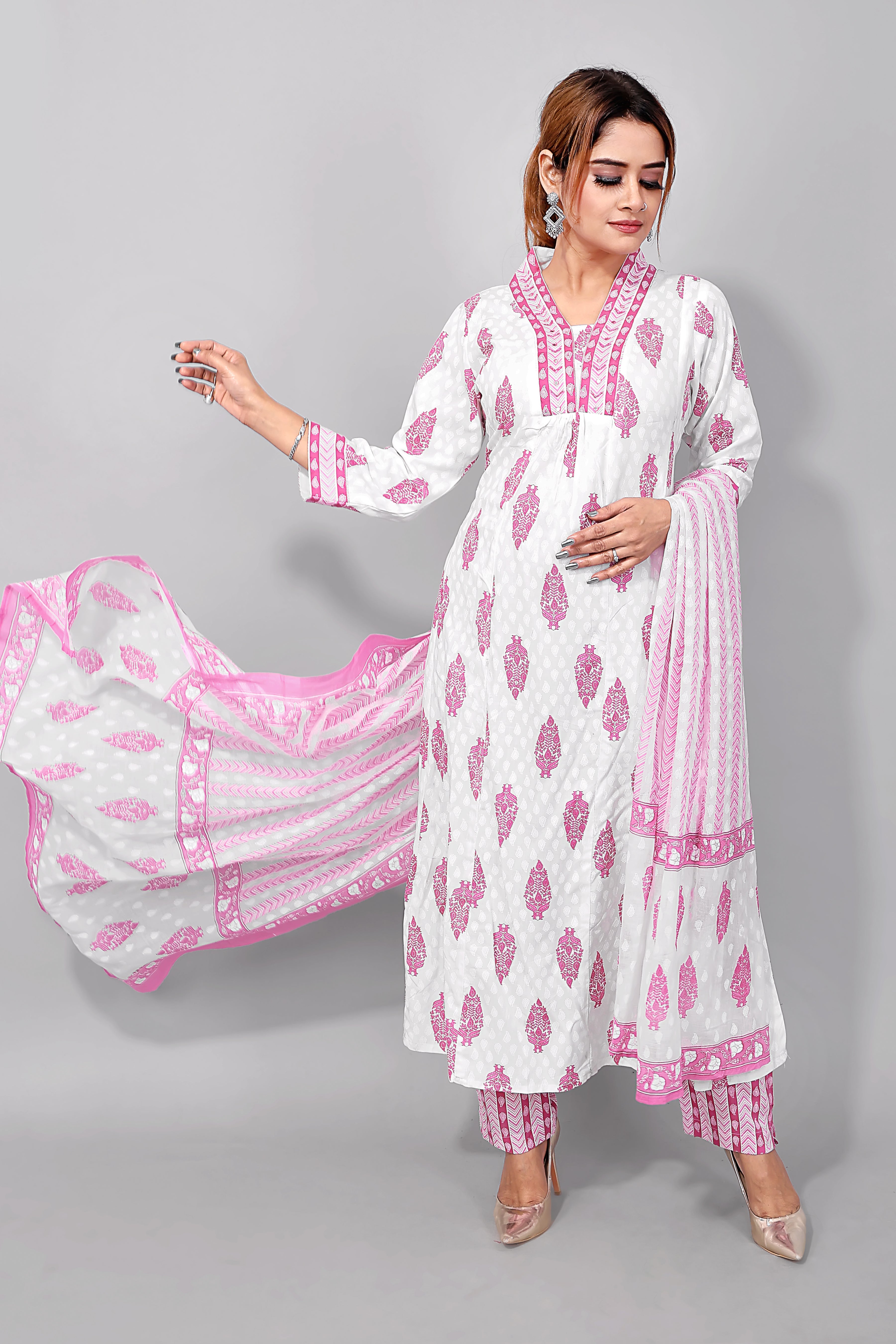 Light Pink Elegant Kurti Set