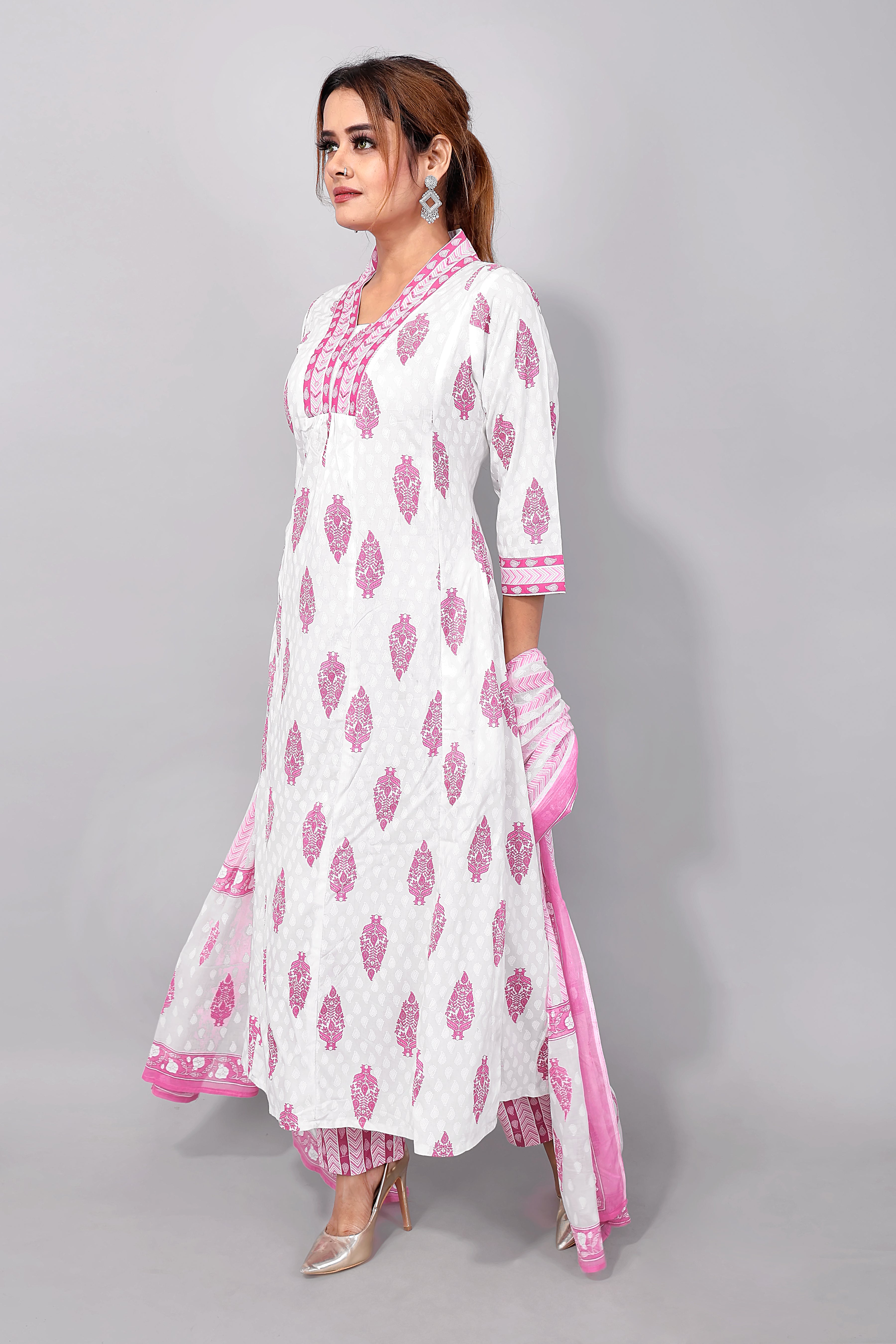 Light Pink Elegant Kurti Set