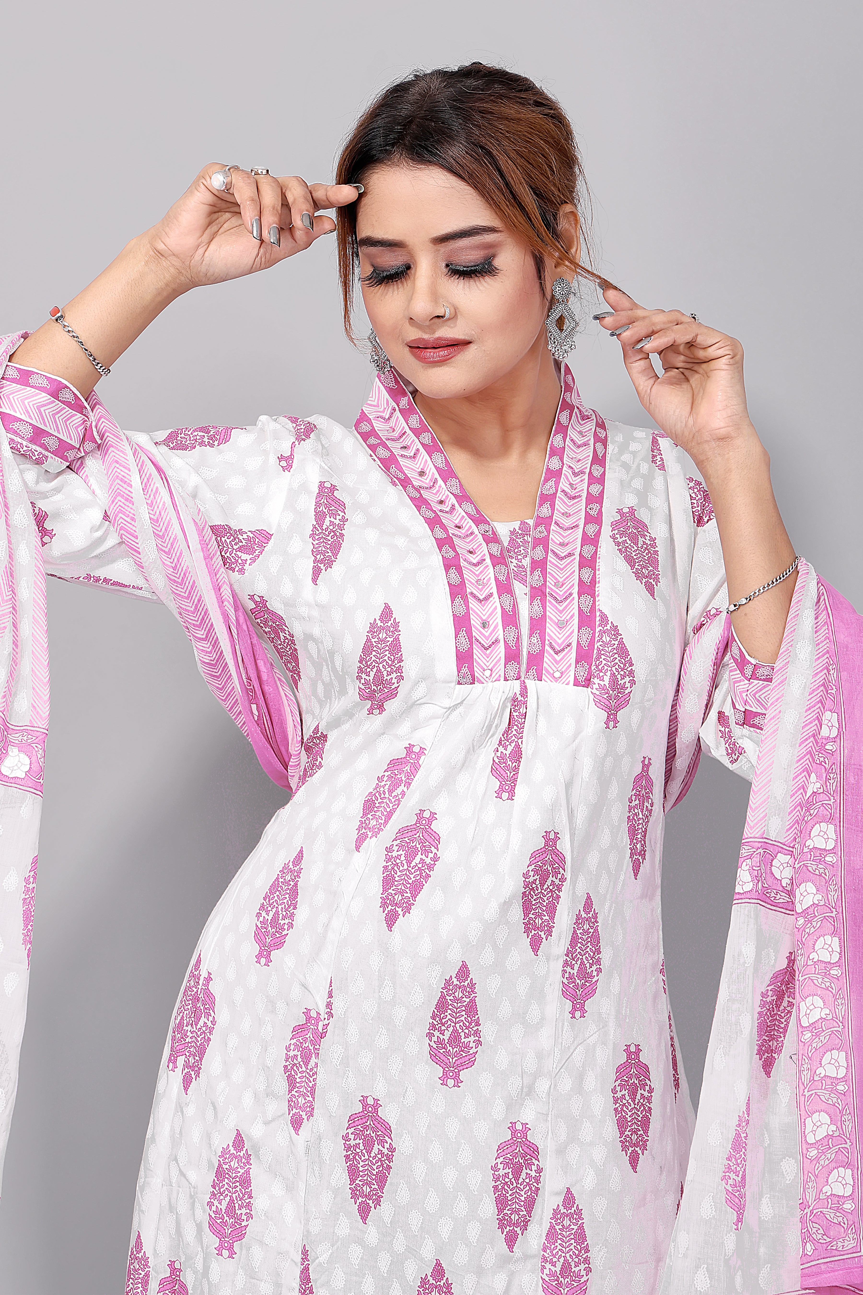 Light Pink Elegant Kurti Set